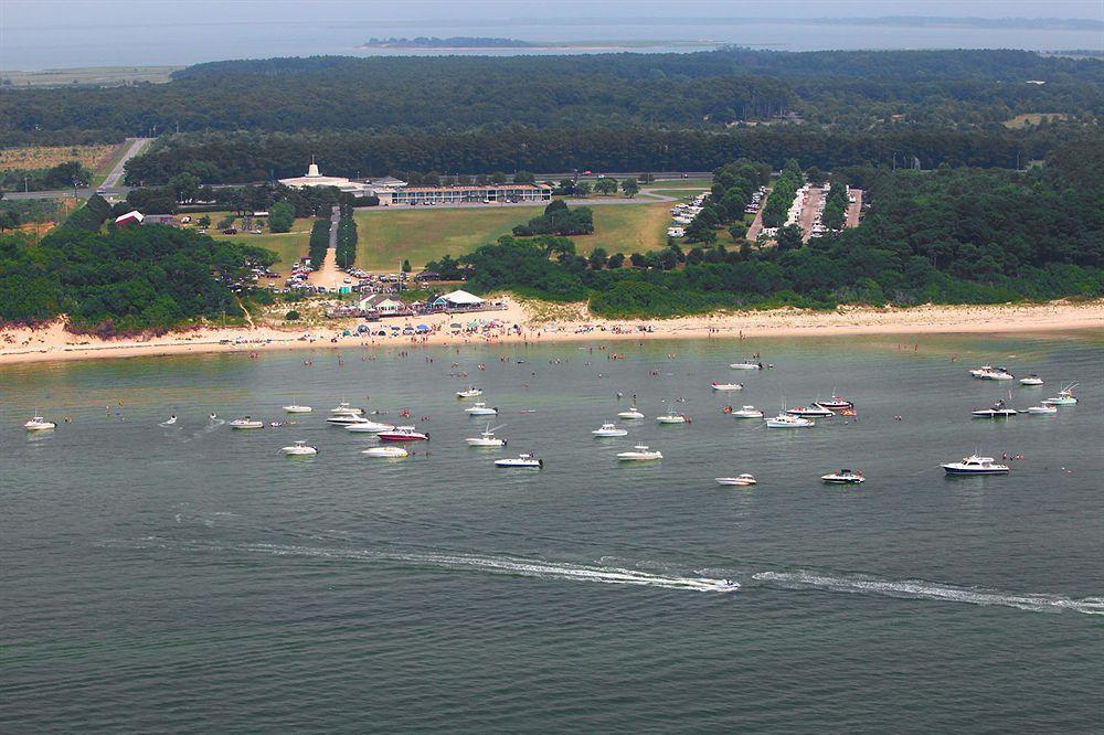 Sunset Beach Resort Cape Charles Exteriör bild